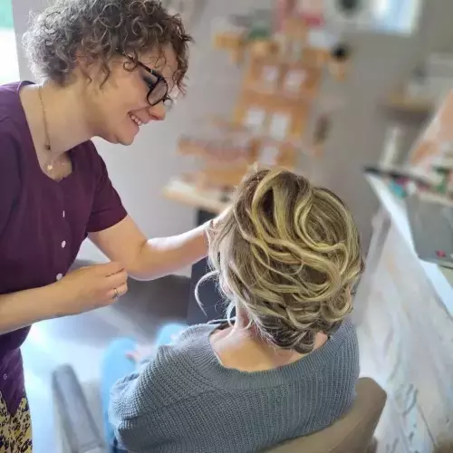 Coiffeuse mariage à Villefranche-sur-Saône