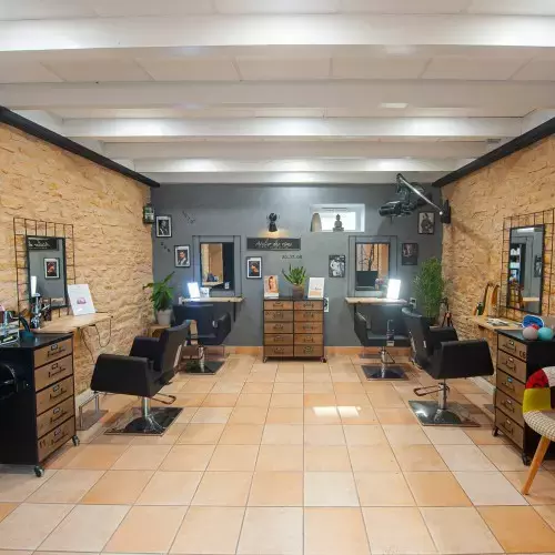 Intérieur salon de coiffure Couleur du Temps